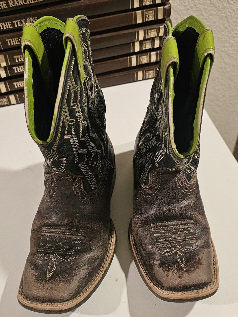 ARIAT Youth/kids/boys Leather Cowboy Boots Chocolate brown/green Size 12 youth
